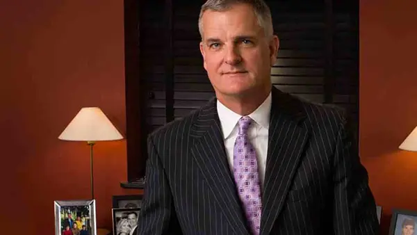 Attorney Frank M. Eidson recipient of the 2025 David Hammond Professionalism Award Frank M Eidson 2025 David Hammond Professionalism Award plaque from Judge William Wieland American Inn of Court